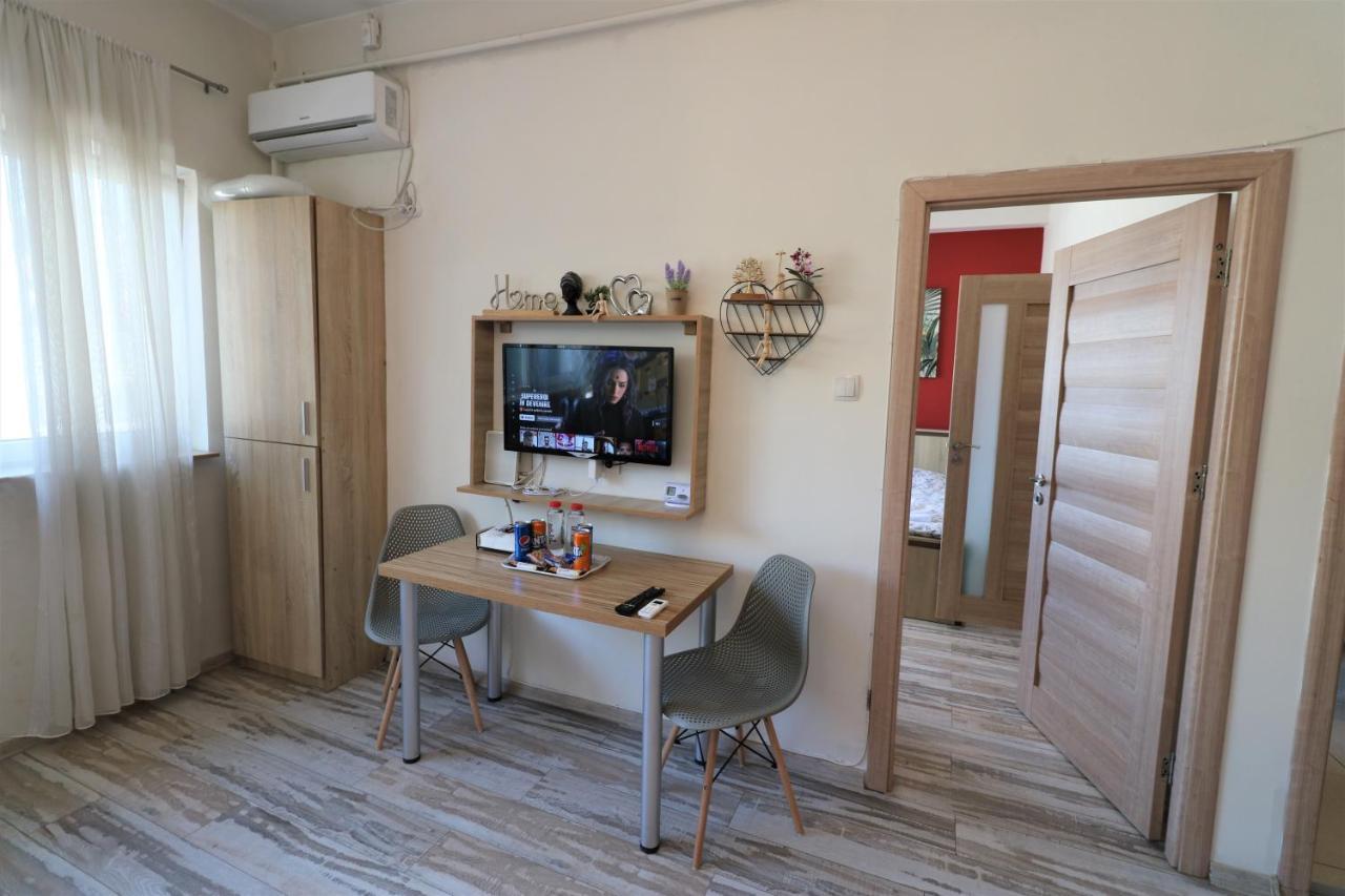 Charming Cozy Apartment - Old Town - Free Minibar Бухарест Екстер'єр фото